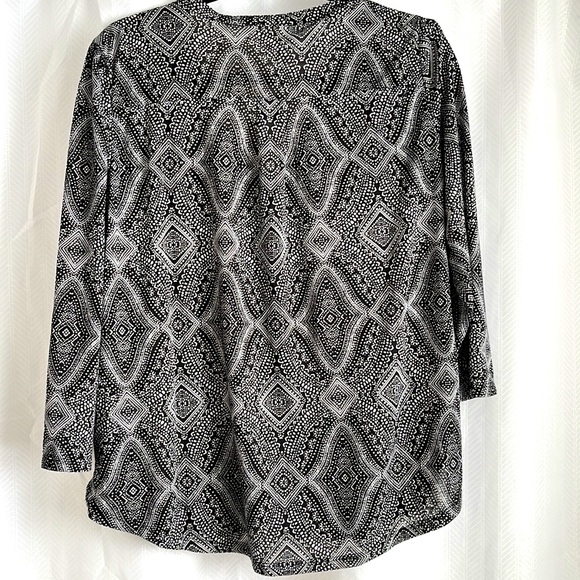 H&M Blouse - Picture 3 of 3